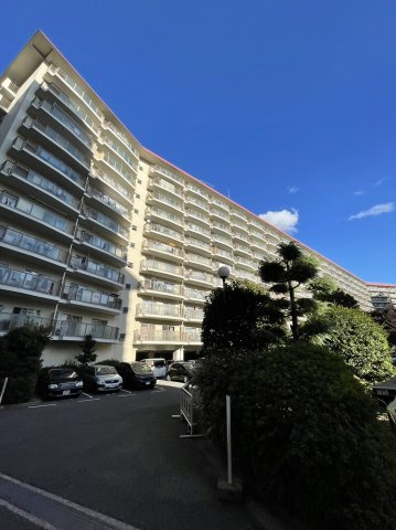 クローバーハイツ森小路二号棟の外観