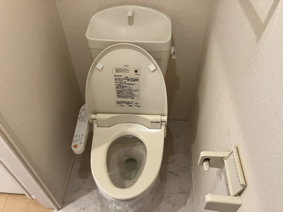 【トイレ】 | アジュールブルー | 落ち着いた色調のトイレです