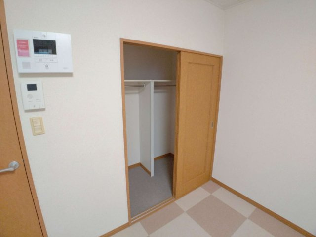 レオパレス外環富田林Ⅲの内装|豊富な収納スペース