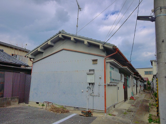 東包永町貸家の外観