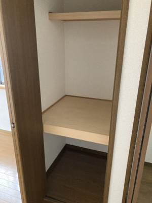 【収納】 | ベルエキップ大橋南Ⅱ | 別号室の写真になります。現況優先。