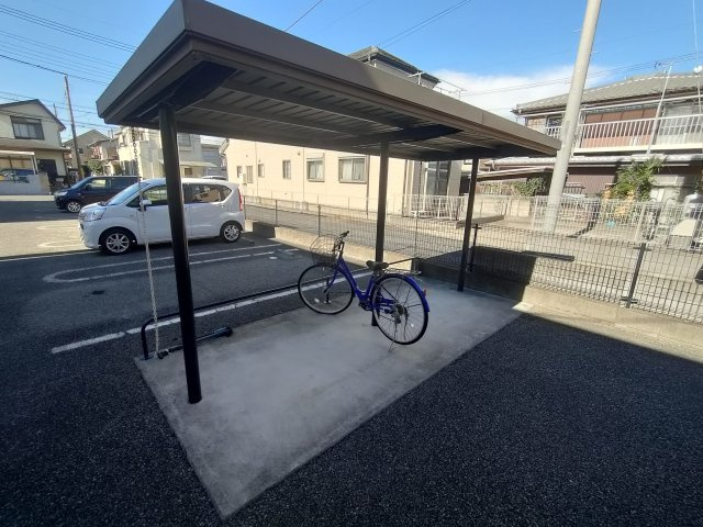 クローカス西町のその他共用部分|駐輪場です