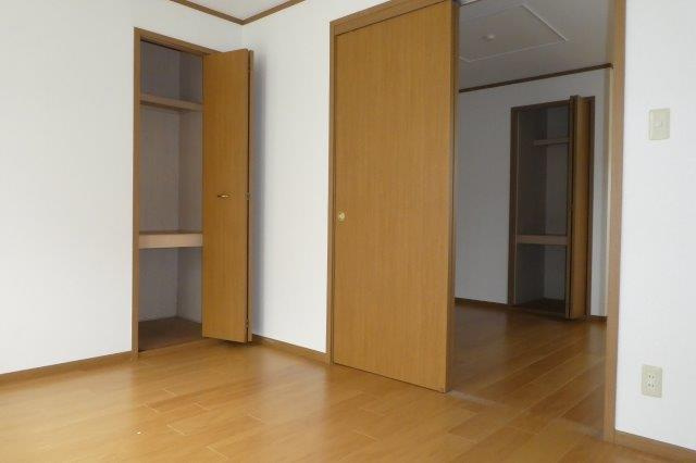 クレストールＤの内装|洋室