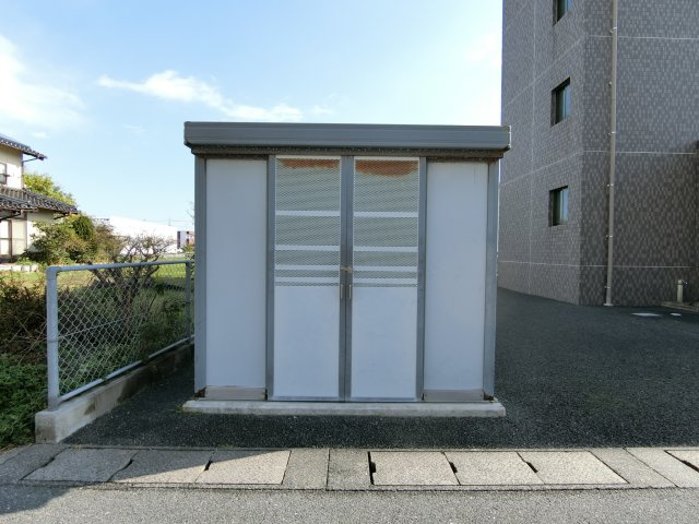 スカイマンションBの駐車場