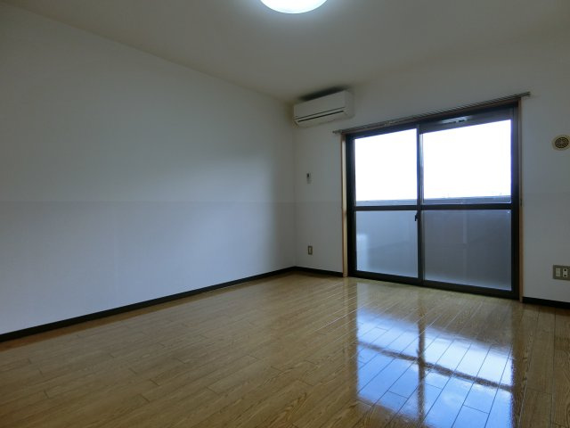 スカイマンションBの居間・リビング