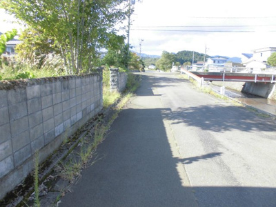 【前面道路含む現地写真】 | 大館市松峰字西松峰・土地