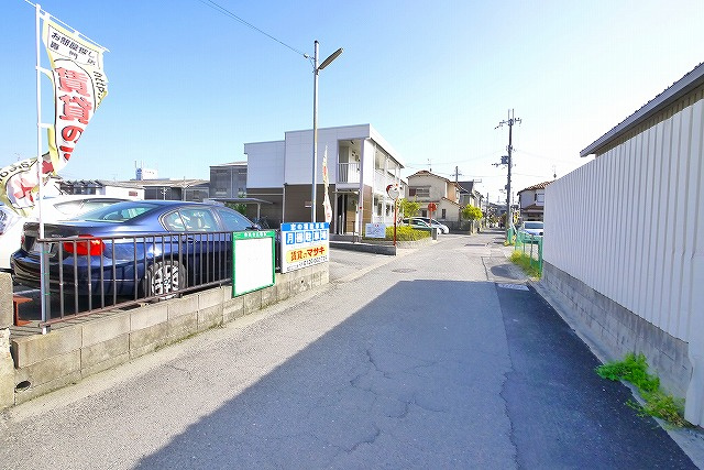 恋の窪駐車場の外観