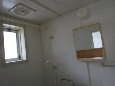 【浴室】 | TNハイム | 窓があります