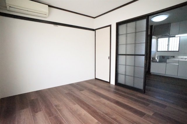 スクエア津田沼の洋室