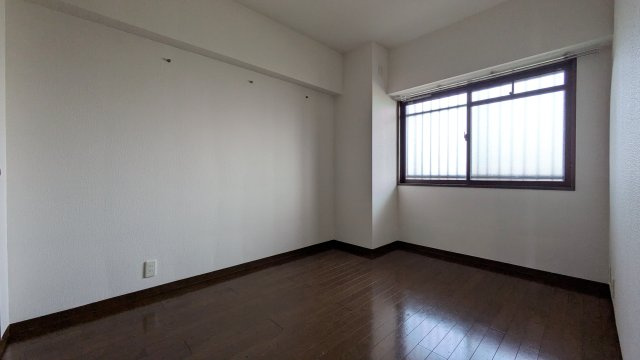 【寝室】