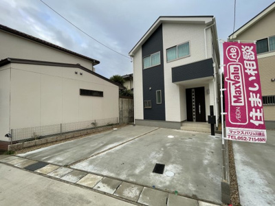 【外観】 | 守山区小幡9期 全5棟　＜仲介手数料無料＞小幡小・守山東中　新築一戸建て | E号棟
撮影
社長の村田です！
自らプレイヤーとして営業しています
長年の経験と実績から皆様により良いマイホーム購入のご提案をいたします。
住宅ローンの不安や購入後の不安等何でもご相談ください。