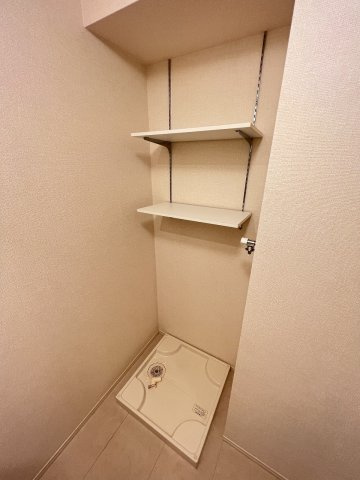 ジュネスのその他共用部分|室内洗濯機置場