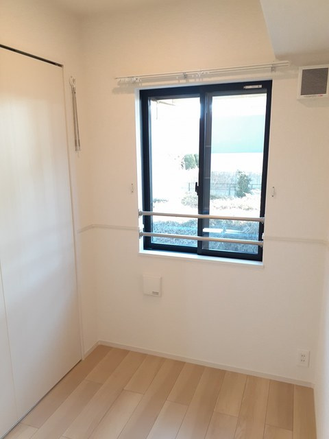 アウラ茂原　梅の洋室