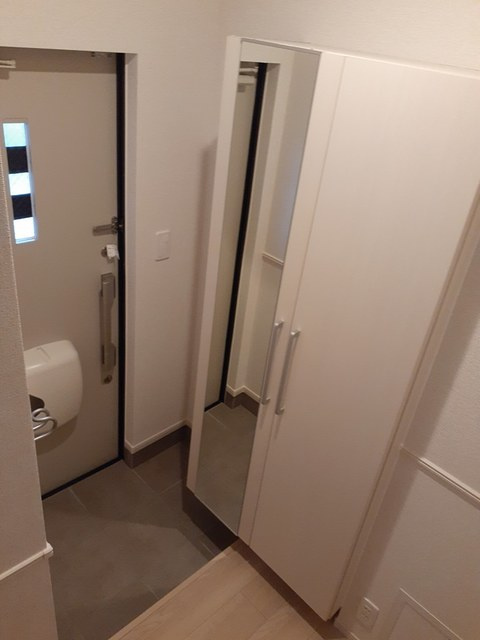 アウラ茂原　梅の玄関