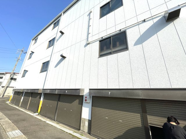 森6丁目店舗倉庫の外観