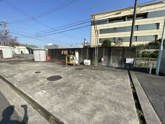森6丁目店舗倉庫の駐車場
