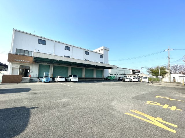 森6丁目店舗倉庫の外観
