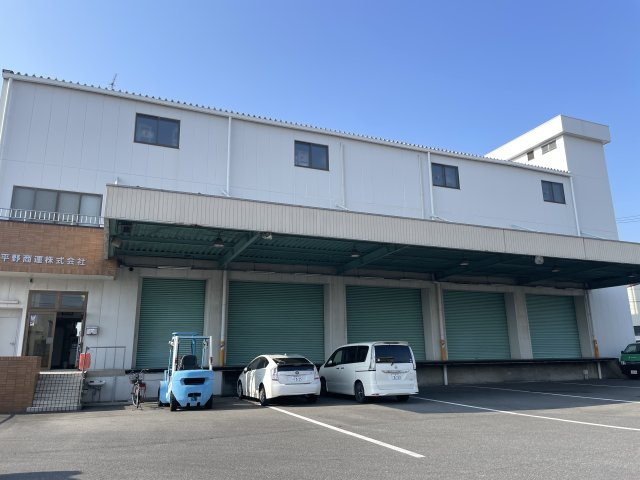 森6丁目店舗倉庫の外観