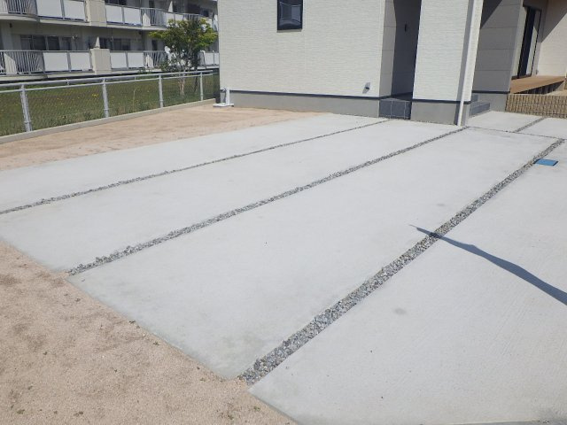 中古戸建　北広島町春木(Ａ／ＡＢＣＤ）の駐車場