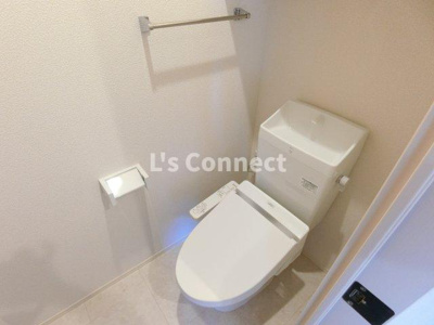 【トイレ】 | Ｄ’ｒｏｏｍ八乙女中央Ｄ棟 | 温水洗浄便座付きのトイレ。