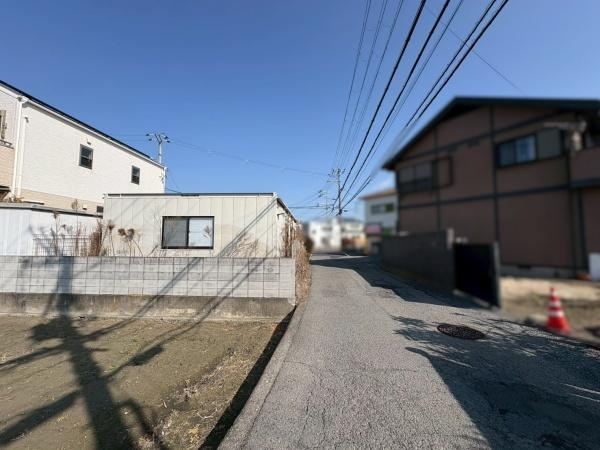 和歌山市加納　中古戸建の前面道路含む現地写真