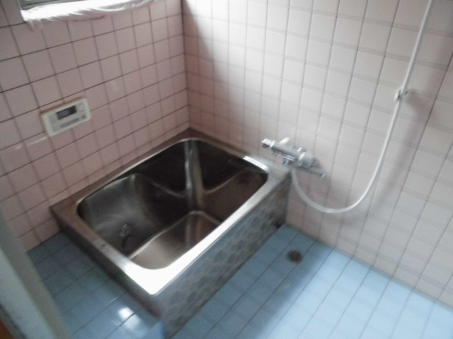 安八郡神戸町大字神戸の浴室