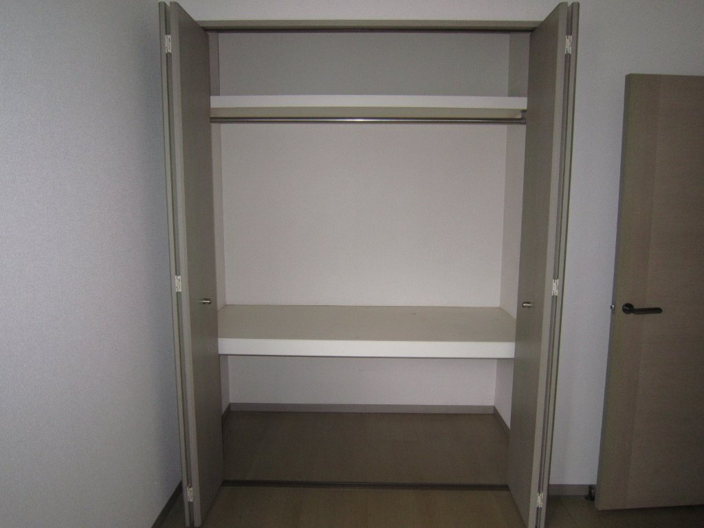 メルベーユ津福【キャッシュバック対象物件】の収納|十分な収納スペースがあります