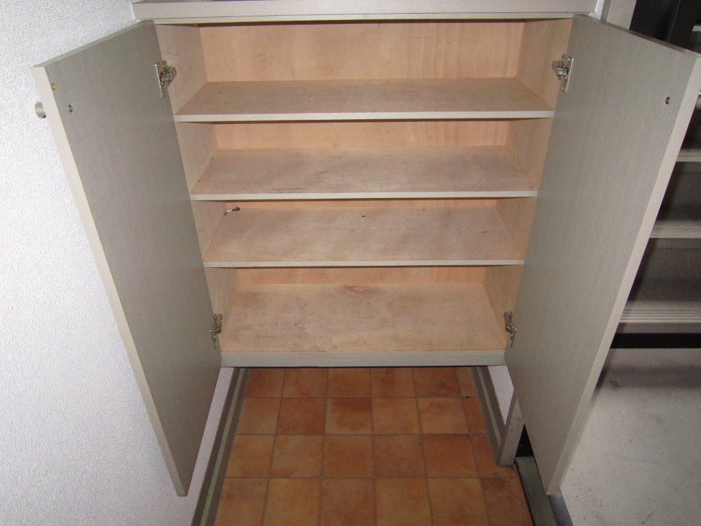 メルベーユ津福【キャッシュバック対象物件】の玄関|ゆったりとした玄関です