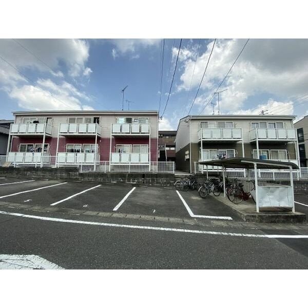 Surplus MAKI Ⅰの駐車場