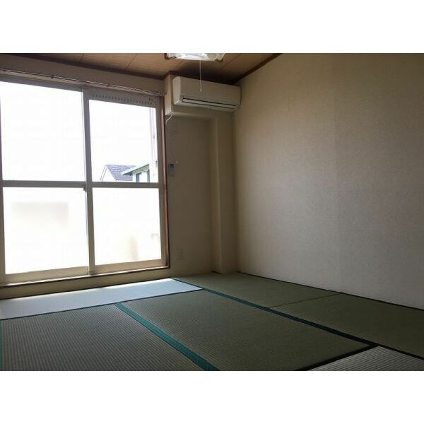 Surplus MAKI Ⅰの和室