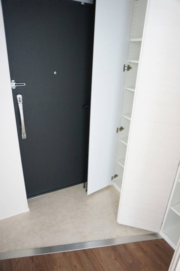 【玄関】La Douceur赤塚