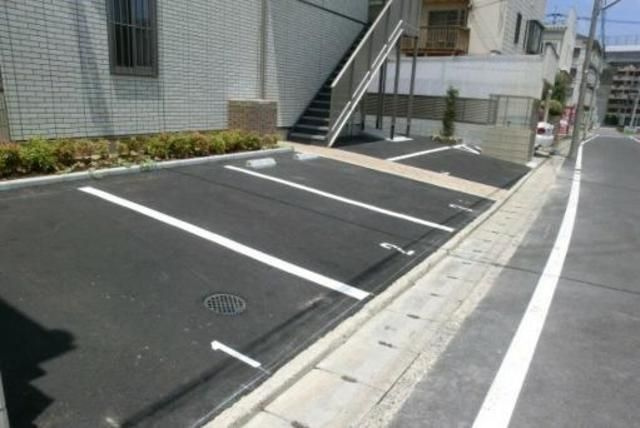 【駐車場】