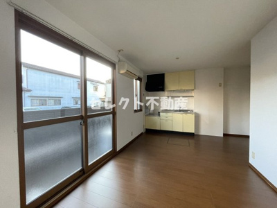 【居間・リビング】 | マウンテンクレストヒロ | 【マウンテンクレストヒロ】　居室・リビング