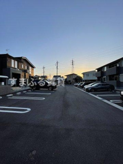 【駐車場】