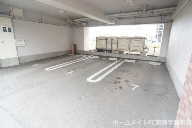 菊池郡菊陽町大字原水の賃貸マンションの駐車場