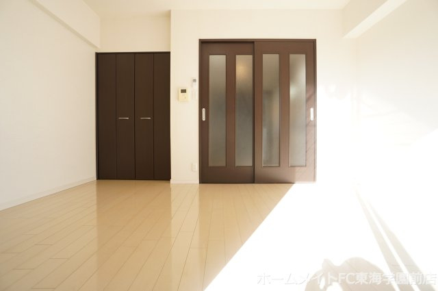 菊池郡菊陽町大字原水の賃貸マンションの居間・リビング