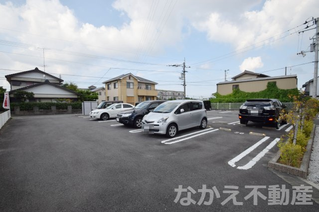 【駐車場】 | 駐車場があるので、車を買う予定の方も安心です
