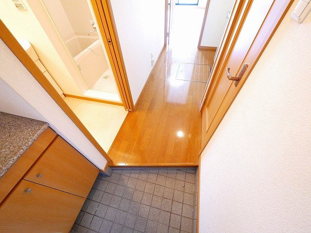 セレーノ東生駒Ｂ棟の玄関|ゆったりとした玄関です