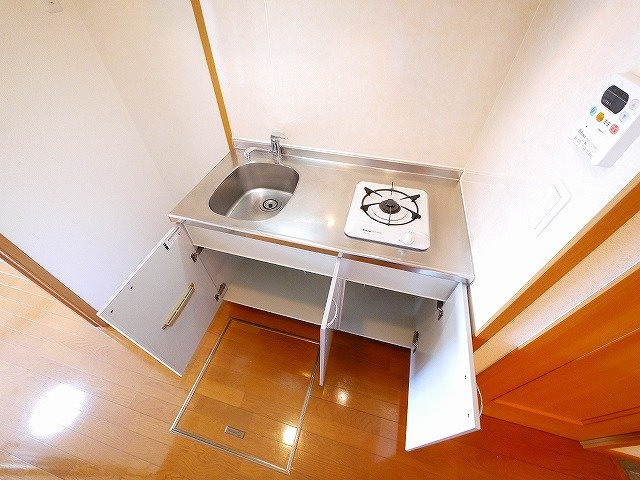 セレーノ東生駒Ｂ棟のキッチン|きれいなキッチンです