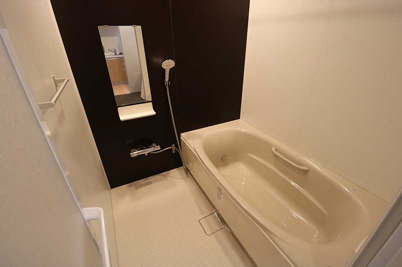 Garesidence 袖ケ浦 ZEN PAVILIONの浴室|ゆったり浸かれるお風呂