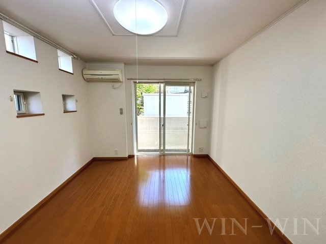 ミニョン アンジュの居間・リビング