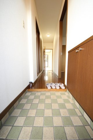 ライブハウスⅡの玄関|同施工会社の同型モデルの別のお部屋のお写真です