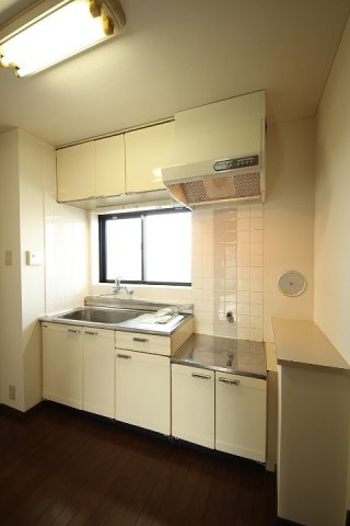 ライブハウスⅡのキッチン|同施工会社の同型モデルの別のお部屋のお写真です