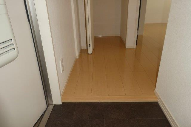 エムズコートの玄関