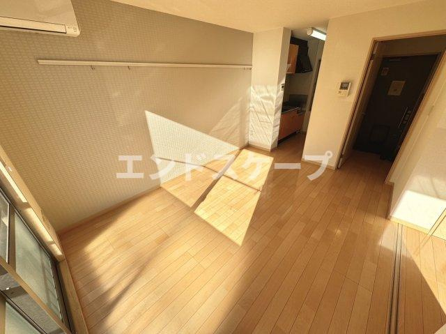 リヴェールアークⅡの居間・リビング|高崎、前橋エリアのお部屋探しはエンドスケープまで！お客様の理想お聞かせ下さい♪