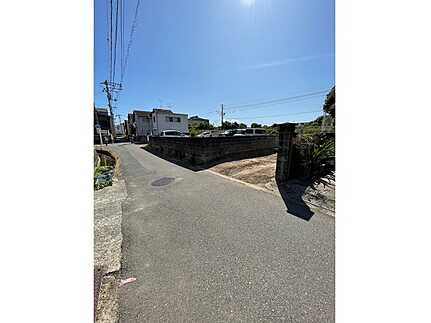 呉市阿賀中央5丁目　土地の前面道路含む現地写真