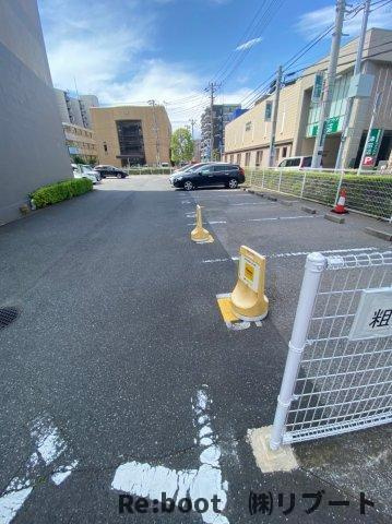 コンフォート津田沼壱番館の駐車場