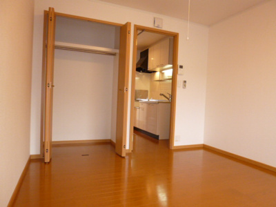 【寝室】 | ポミエ | 洋室