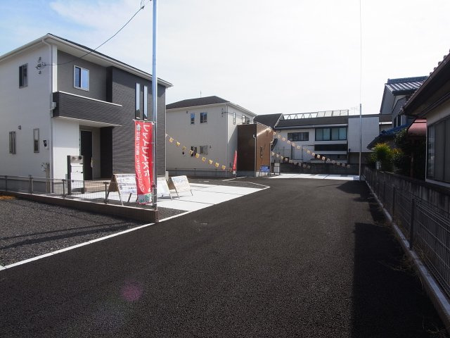 新築　前橋市岩神町　C号棟の前面道路含む現地写真|現地写真　西側接道幅員約4.5ｍ