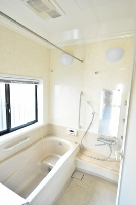 【浴室】 | 北本市宮内１丁目　中古一戸建て | 浴室換気乾燥暖房機付きのシステムバス